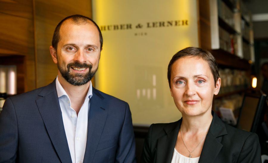 Geschäftsführung: Das Geschwisterpaar Johannes Huber-Pock, BA und Mag. Pia Huber-Pock
